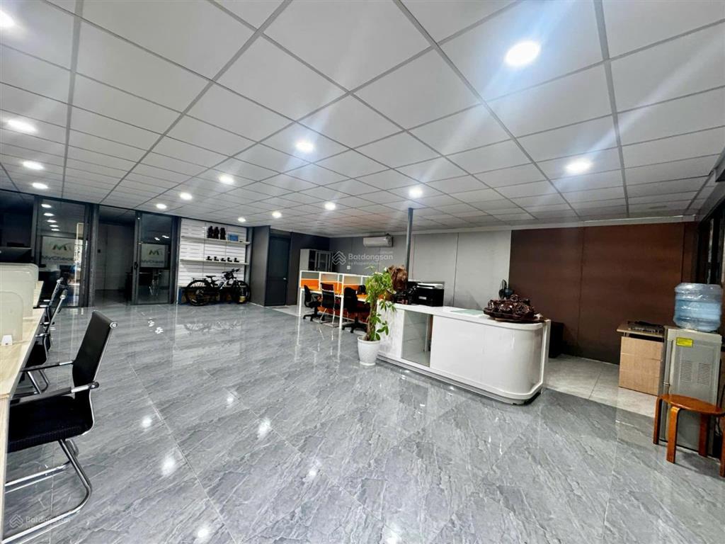Cho thuê kho đẹp đường đặng thùy trâm, phường 13, bình thạnh. diện tích 400m2. giá 46tr/tháng.