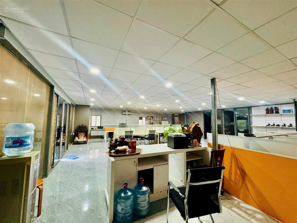 Cho thuê kho đẹp đường đặng thùy trâm, phường 13, bình thạnh. diện tích 400m2. giá 46tr/tháng.