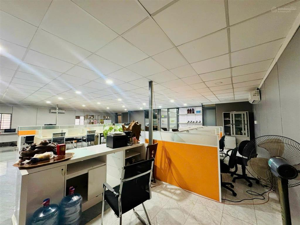 Cho thuê kho đẹp đường đặng thùy trâm, phường 13, bình thạnh. diện tích 400m2. giá 46tr/tháng.