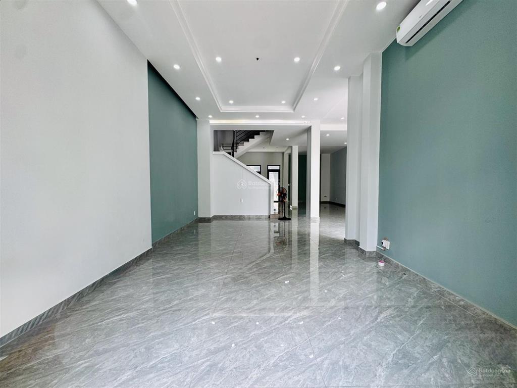Cho thuê biệt thự đường bình lợi, p.13, bình thạnh. diện tích 7x20m. giá 42tr/tháng.  0933 445 ***