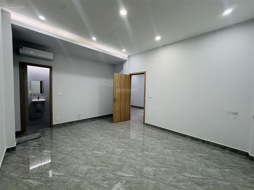 Cho thuê biệt thự đường bình lợi, p.13, bình thạnh. diện tích 7x20m. giá 42tr/tháng.  0933 445 ***