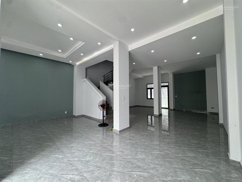 Cho thuê biệt thự đường bình lợi, p.13, bình thạnh. diện tích 7x20m. giá 42tr/tháng.  0933 445 ***