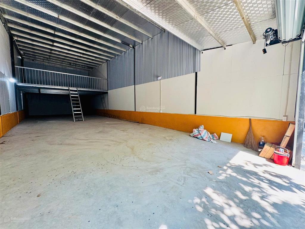Cho thuê kho đường bình lợi, p13, bình thạnh. dtsd 240m2. giá 19tr/tháng.  0933 445 *** em thành
