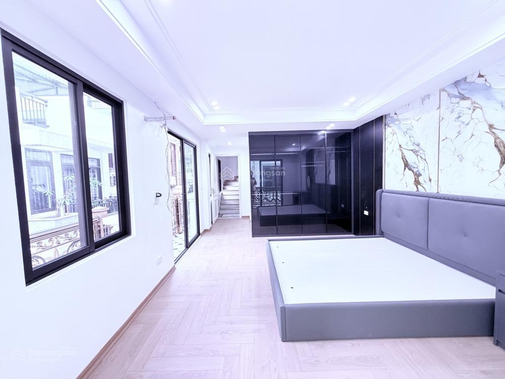 Sài đồng  nhà 50m2, mt 10m  lô góc  xây mới 7 tầng thang máy  ô tô thông tránh  hơn 12 tỷ