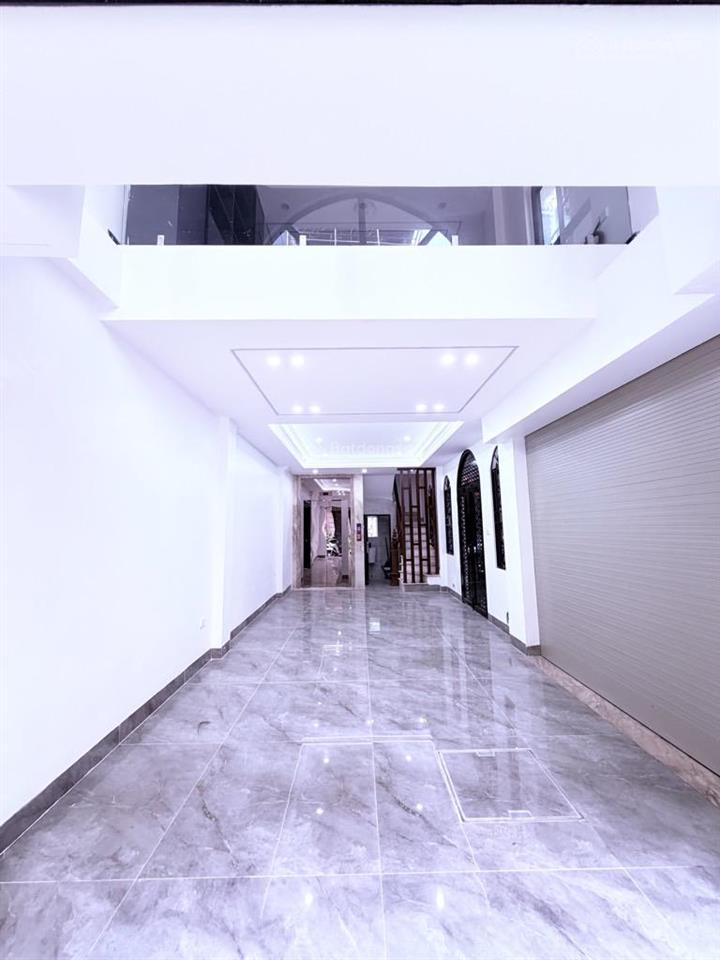 Sài đồng  nhà 50m2, mt 10m  lô góc  xây mới 7 tầng thang máy  ô tô thông tránh  hơn 12 tỷ