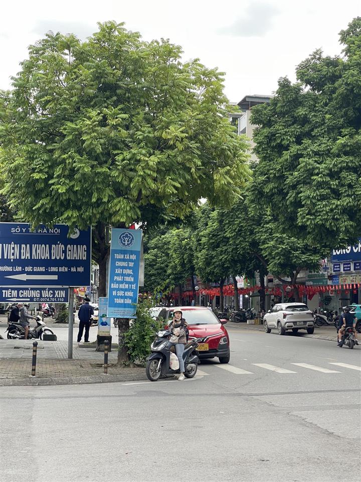 Chính chủ bán đất việt hưng 65m2, mt 5m, hai thoáng, cạnh trường học, chợ công viên  nhỉnh 10 tỷ