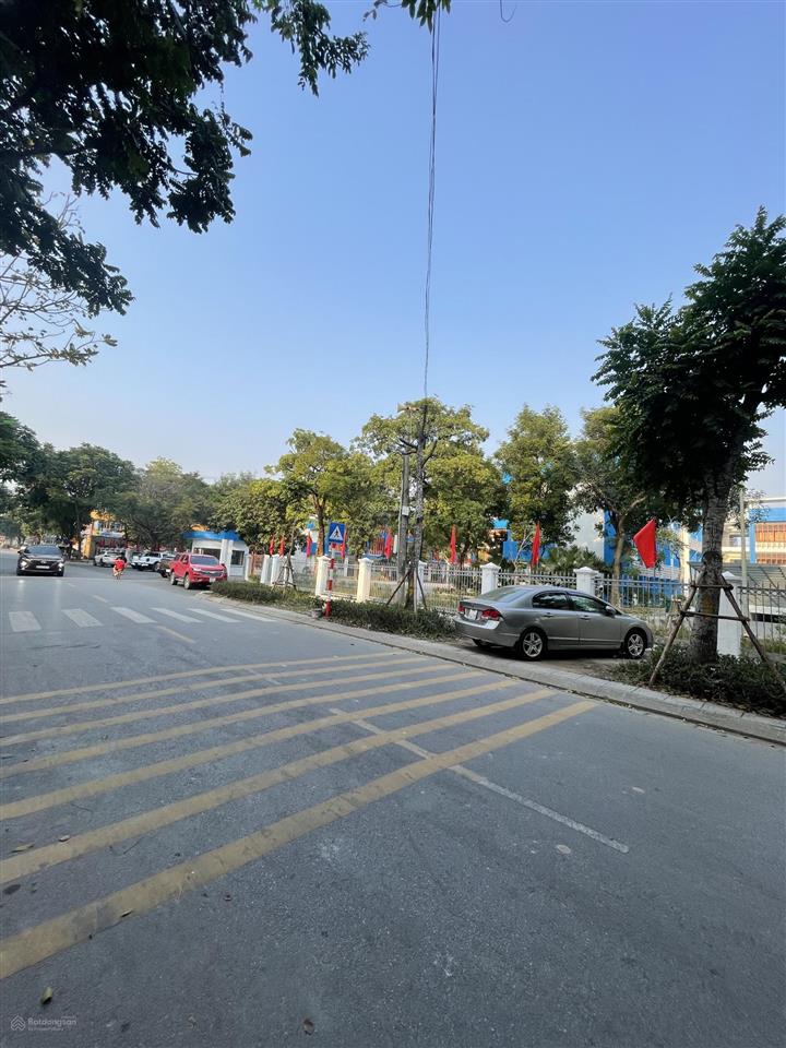 Chính chủ bán đất việt hưng 65m2, mt 5m, hai thoáng, cạnh trường học, chợ công viên  nhỉnh 10 tỷ