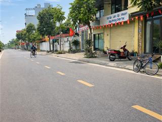 Lô đất mặt đường vỉa hè phúc lợi  66m2 mt 4m  hơn 12 tỷ