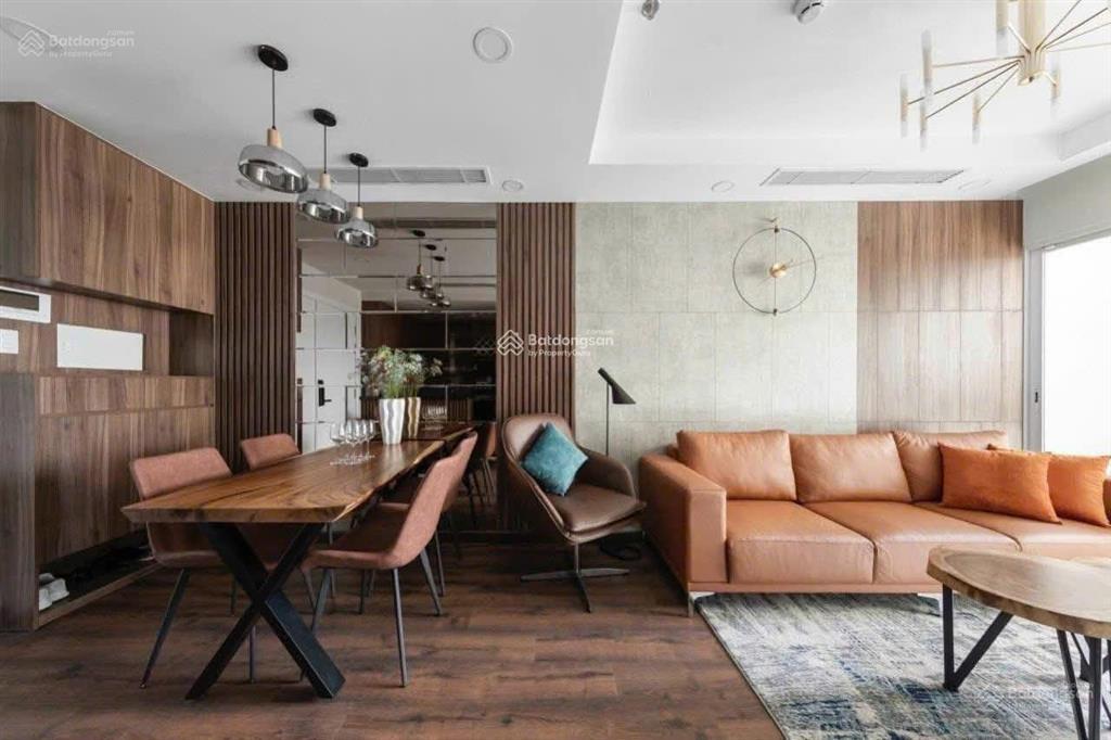 Cho thuê cc the prince residence phú nhuận. dt 100m2, 3pn, 2wc. giá 19tr/th.  0939 271 *** (tài)