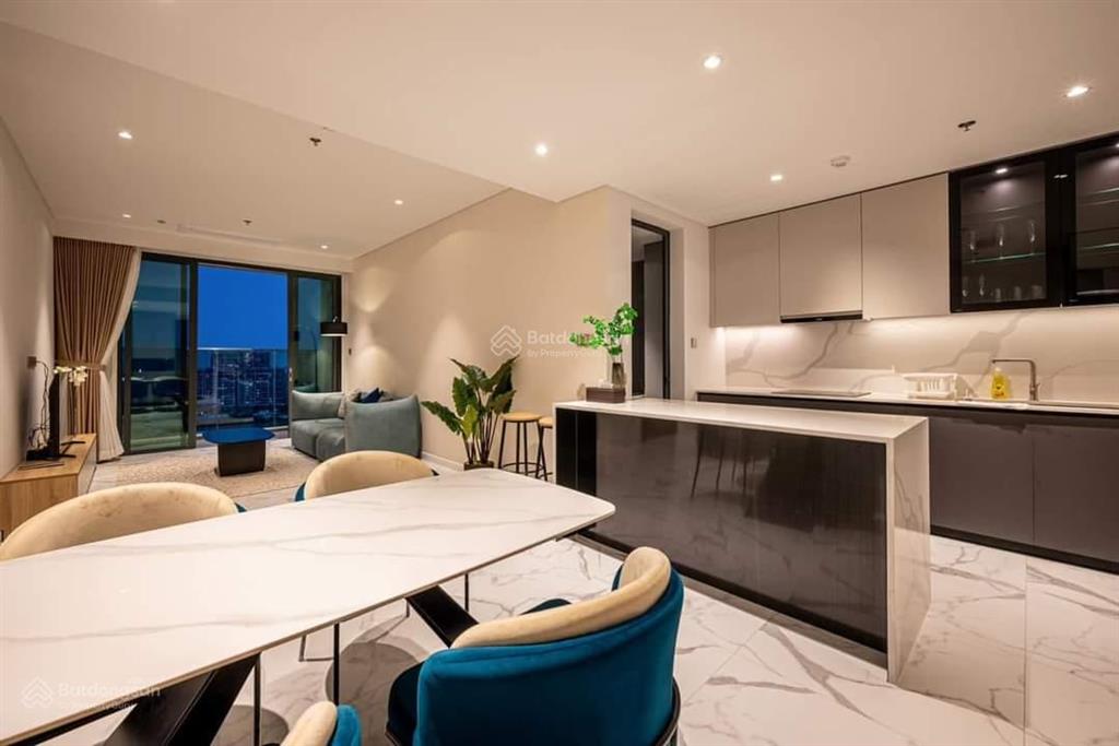 Cho thuê cc the everrich i, quận 11. dt 117 m2, 2pn, 2wc, giá 17tr/th.  0939 271 *** (tài)