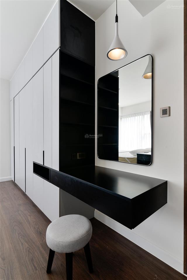 Cần cho thuê cc carillon 1, tân bình. dt 65m2, 2pn  1wc. giá 10 tr/th.  0939 271 *** (tài)
