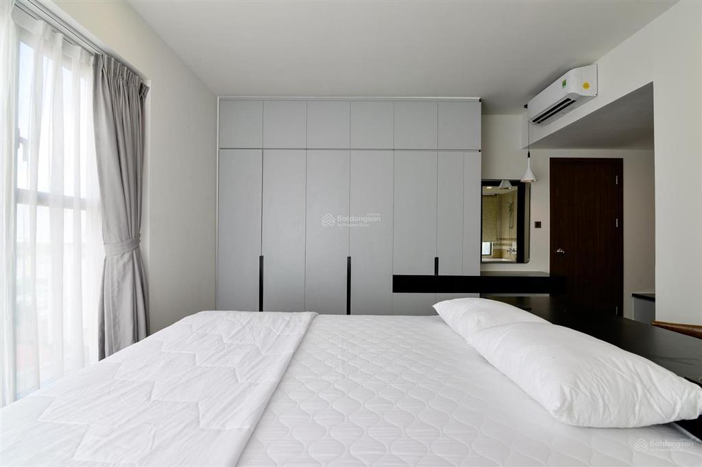 Cho thuê chcc terra royal. dt 72m2, 2pn, 2wc, giá 18tr/th. tại quận 3.  0939 271 *** (tài)