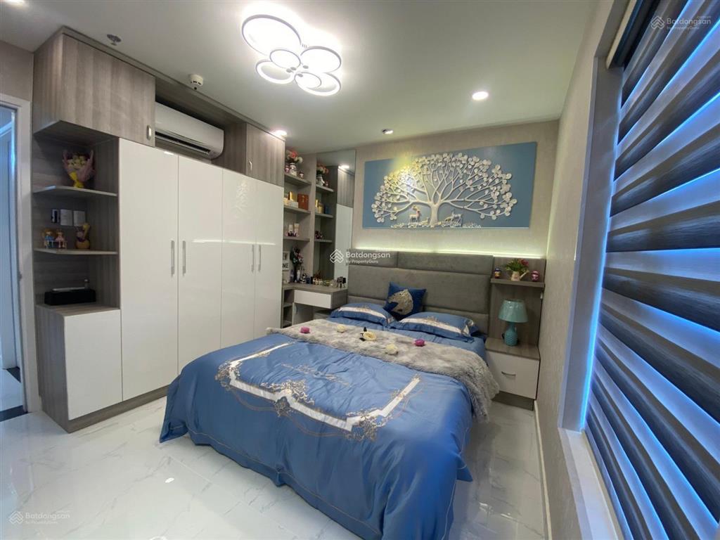 Cần cho thuê chung cư xi grand court quận 10. dt 80m2, 2pn 2wc. giá 15tr/th.  0939 271 *** (tài)