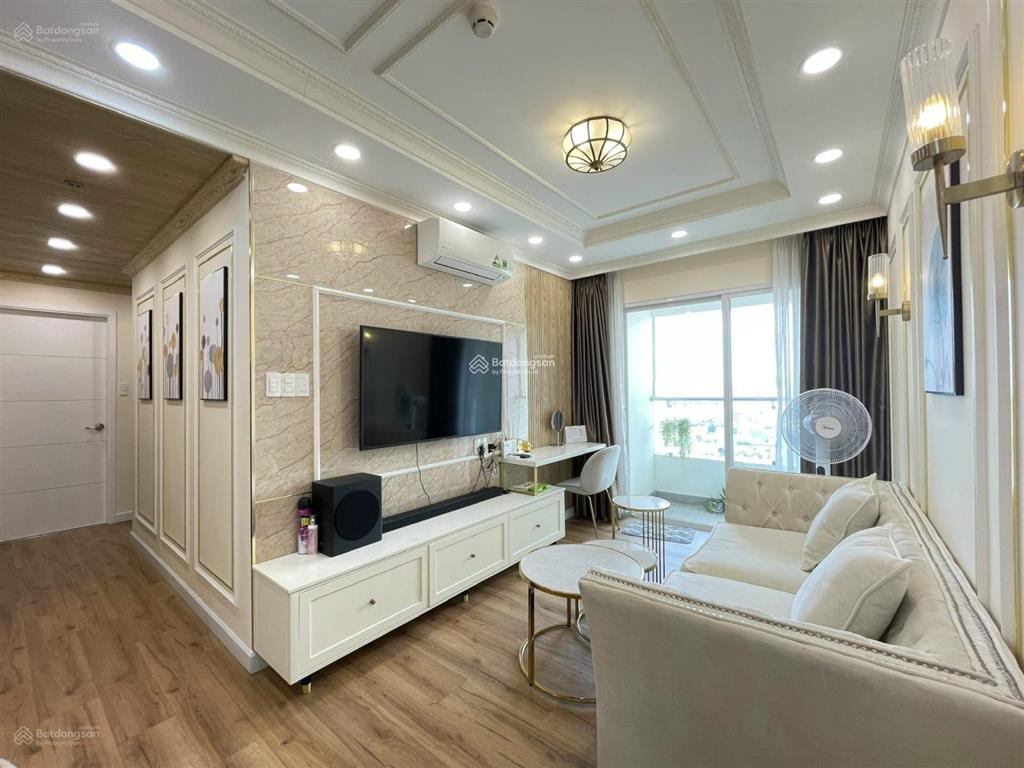Cho thuê ch 2pn, 2wc, 81m2, tại kingston residence, phú nhuận.  0939 271 *** (tài)