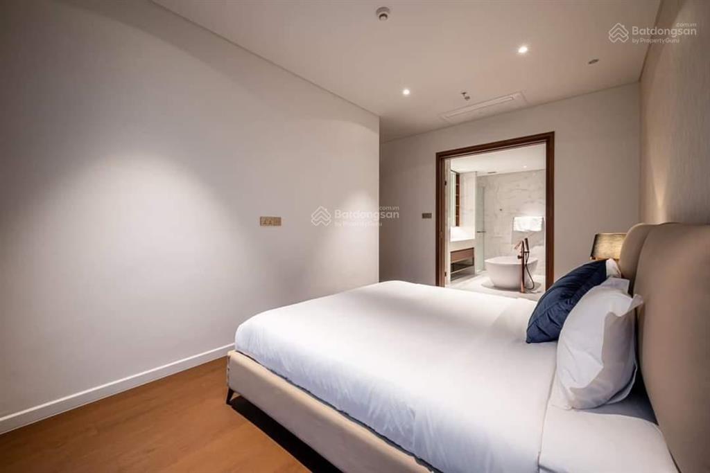 Chính chủ cần bán gấp chcc sky center tân bình. 75m2, 2pn, 2wc, giá 5,9 tỷ,  0939 271 *** (tài)