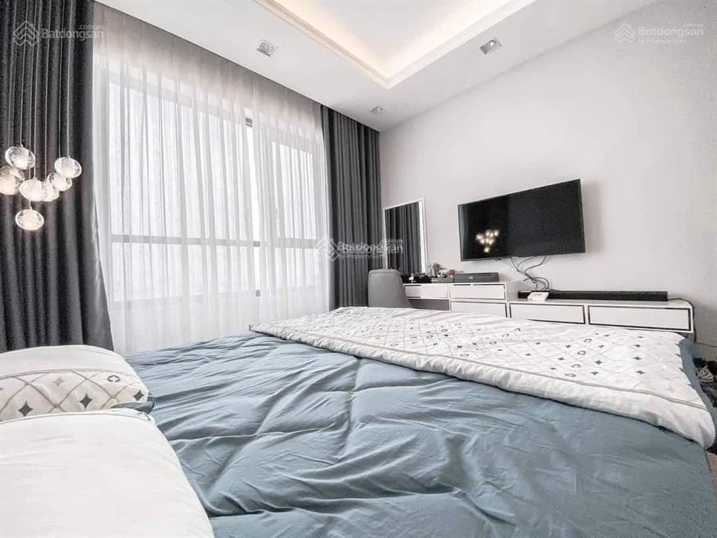 Cho thuê chung cư sky center tân bình. dt 74m2, 2pn  2wc. giá 14tr/th.  0939 271 *** (tài)