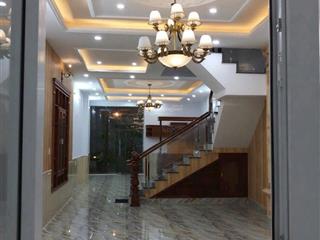 Chdv dt 105m2quang trung .nhà kiến trúc tân cổ 4 tầng hiện có 10 phòng đang cho thuê .giá 9.35 tỷ