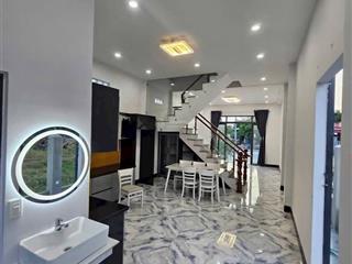 Nhà bán hoàn công đầy đủ(2 lầu)giá 2ty6 dt 124m xã thái mỹ 1/ đường đoàn minh triết .0909 362 ***