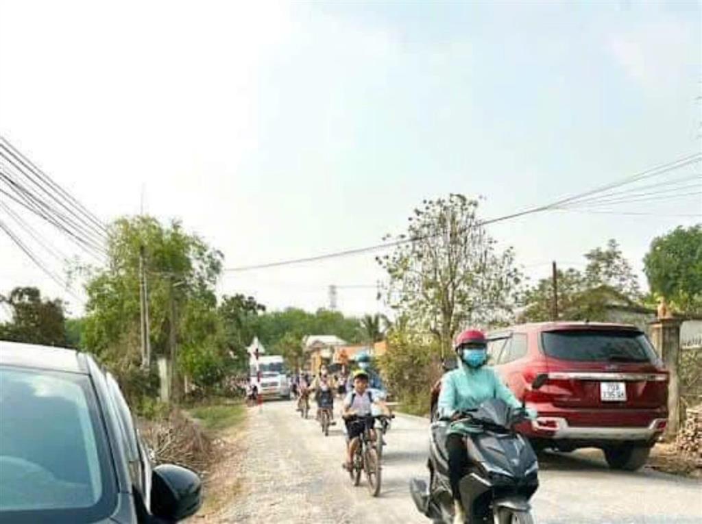 Chủ ngôp bank mất khả năng thanh toán cần ra nhahh lô đất(dt6x50m)giá 790tr.1/ đường đặng văn trước