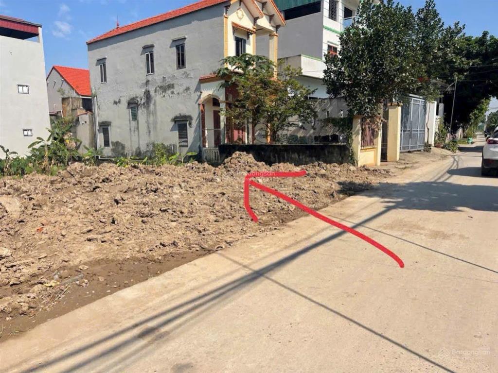 Tôi cần bán mảnh đất thổ cư ở chương mỹ hà nội để lấy tiền kinh doanh dt 110m21 tỷ, mặt đường ô tô