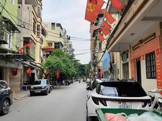 Hàng hiếm đống đa  1 nhà ra ngõ 3 oto tránh  hàng xóm văn miếu , sân vận động hàng đẫy