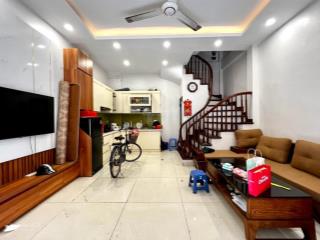 Hàng hot ! bán nhà đống đa  vị trí trung tâm  nhà đẹp full đồ  ngõ nông rộng  50m ra phố !