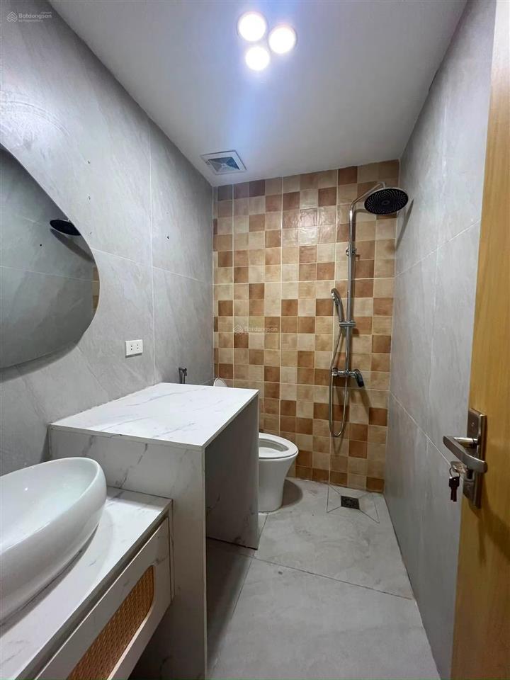 Siêu phẩm tây sơn 6 tầng thang máy ô tô  trung tâm đống đa full nội thất cao cấp