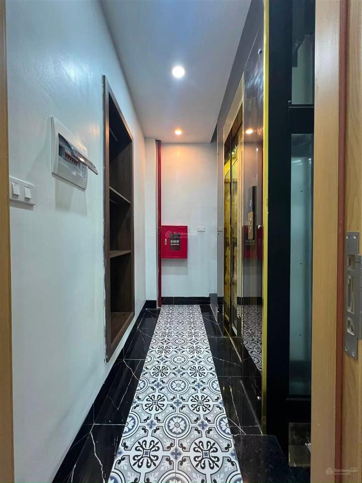 Siêu phẩm tây sơn 6 tầng thang máy ô tô  trung tâm đống đa full nội thất cao cấp