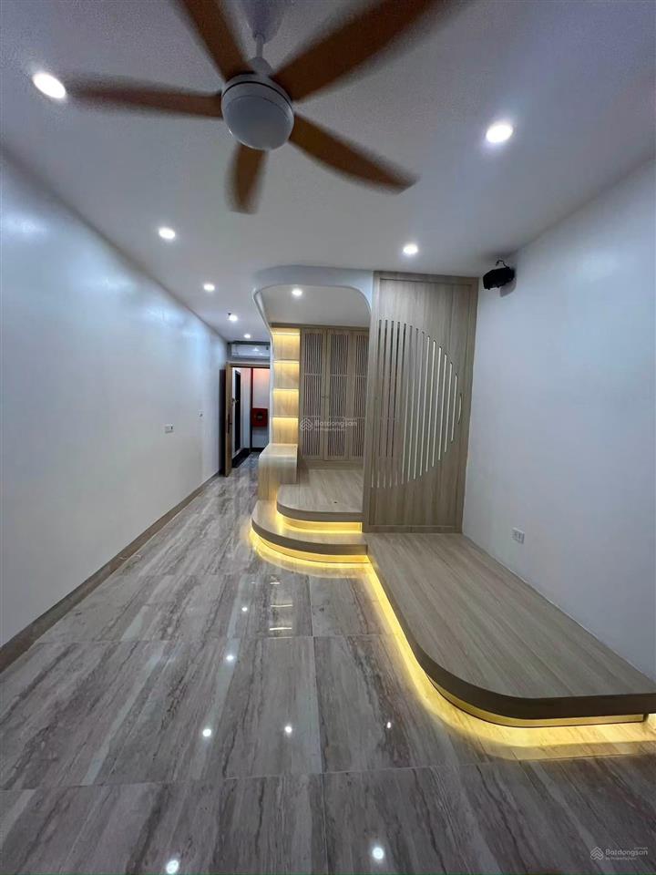 Siêu phẩm tây sơn 6 tầng thang máy ô tô  trung tâm đống đa full nội thất cao cấp