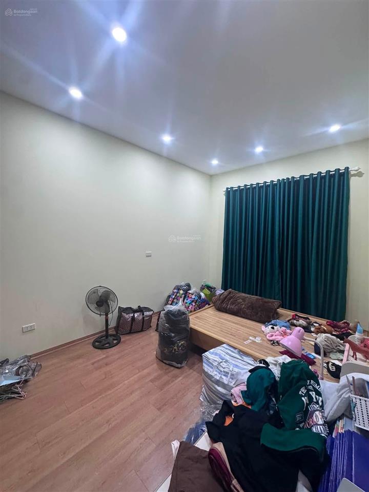Chính chủ cần bán nhà đội cấn  trung tâm ba đình  giá đầu tư  gần oto  gần hồ đầm tròn