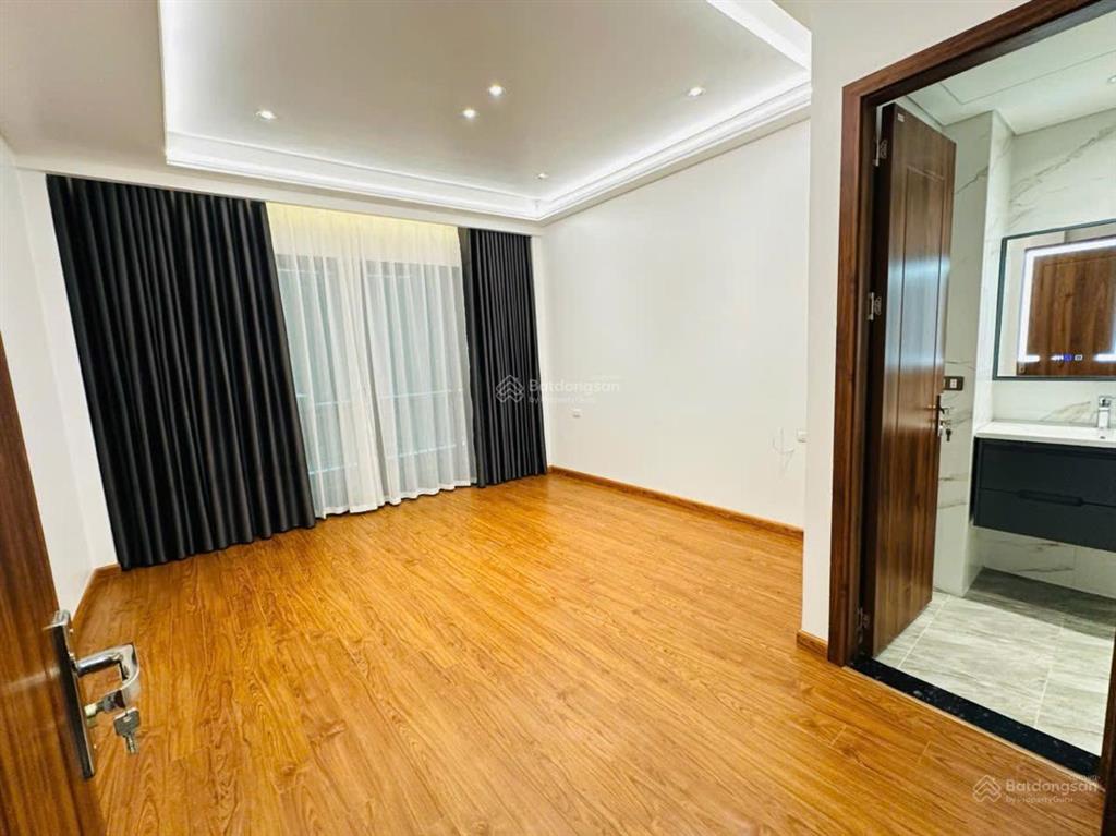 Chính chủ cần bán gấp  nhà mới 7 tầng đống đa  thang máy  ngõ thông kinh doanh  50m ra phố!