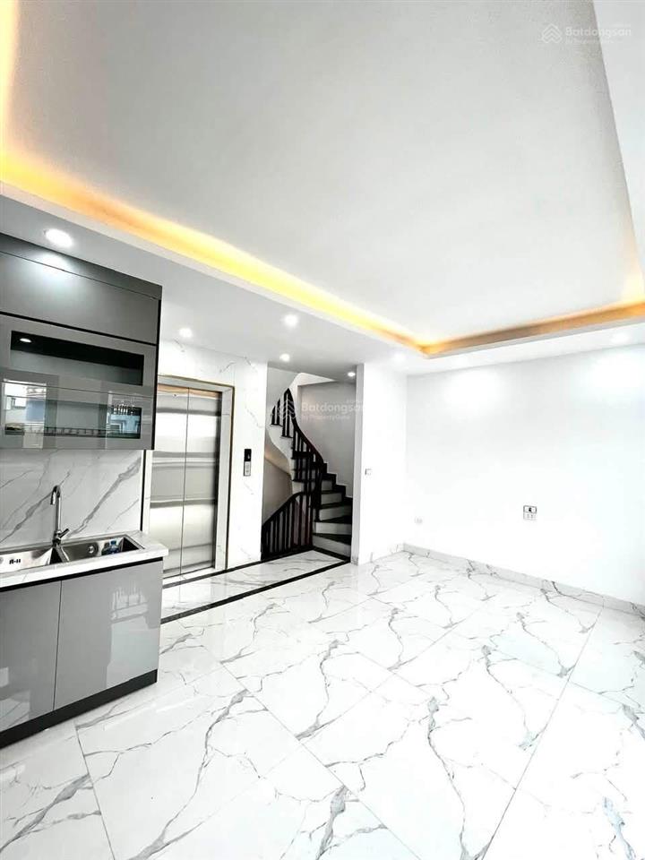 Siêu phẩm 6 tầng thang máy đống đa  thang máy xịn xò  ngõ nông gần phố  giá chỉ nhỉnh 9 tỷ !