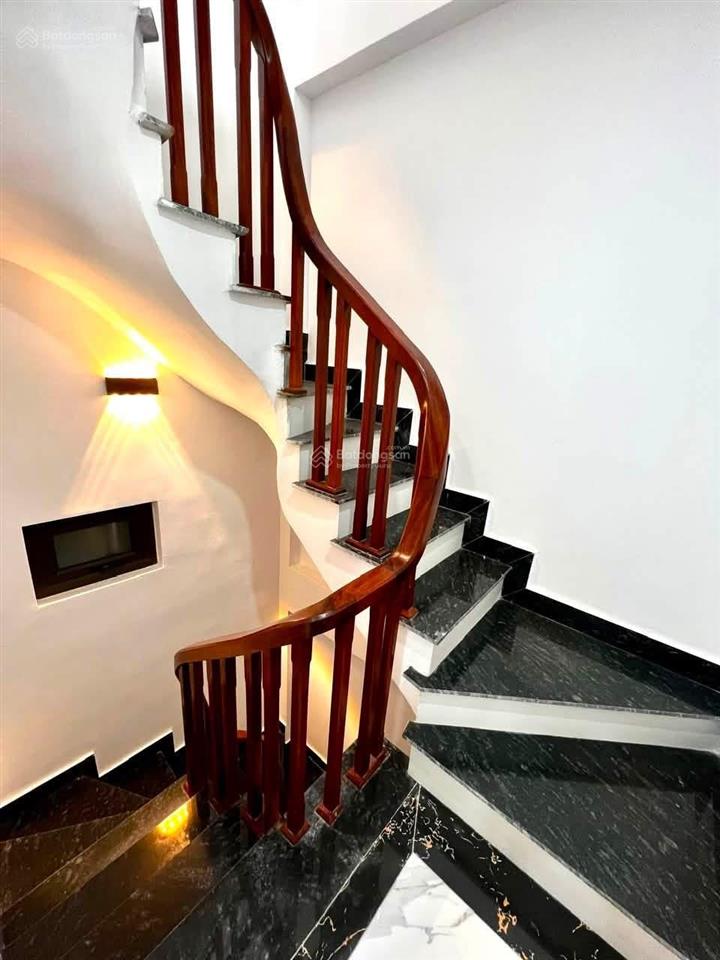 Siêu phẩm 6 tầng thang máy đống đa  thang máy xịn xò  ngõ nông gần phố  giá chỉ nhỉnh 9 tỷ !