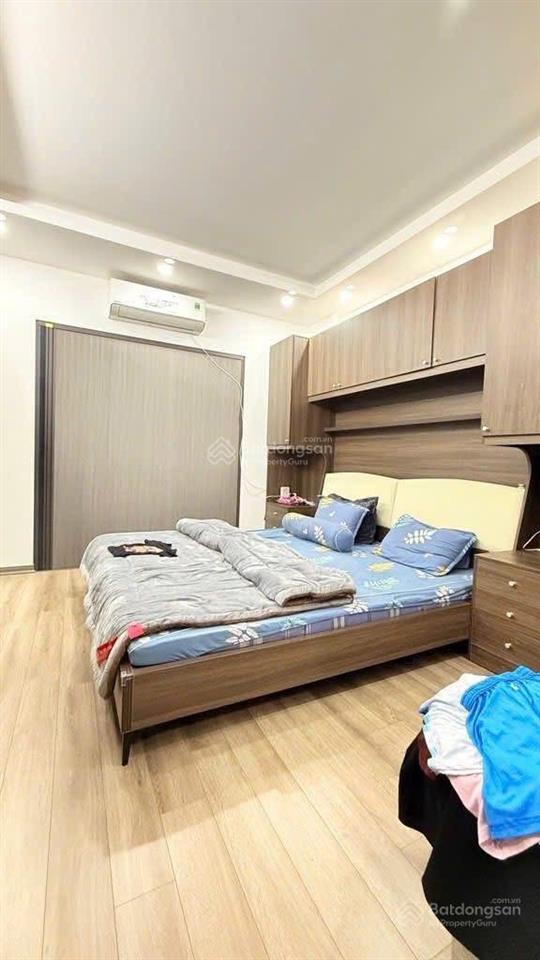 Trung tâm ba đình  5 tầng kiên cố  mới đẹp lung linh  full nội thất xịn  70m ra phố
