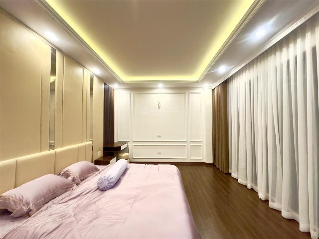 Siêu phẩm xây mới 100%  lô góc 2 thoáng  6 tầng thang máy  trung tâm quận ba đình