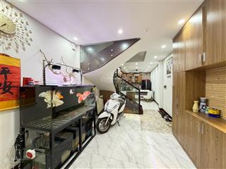 Chính chủ cần bán nhà đội cấn  nhà 5 tầng dân xây  full nội thất xịn  gần phố !