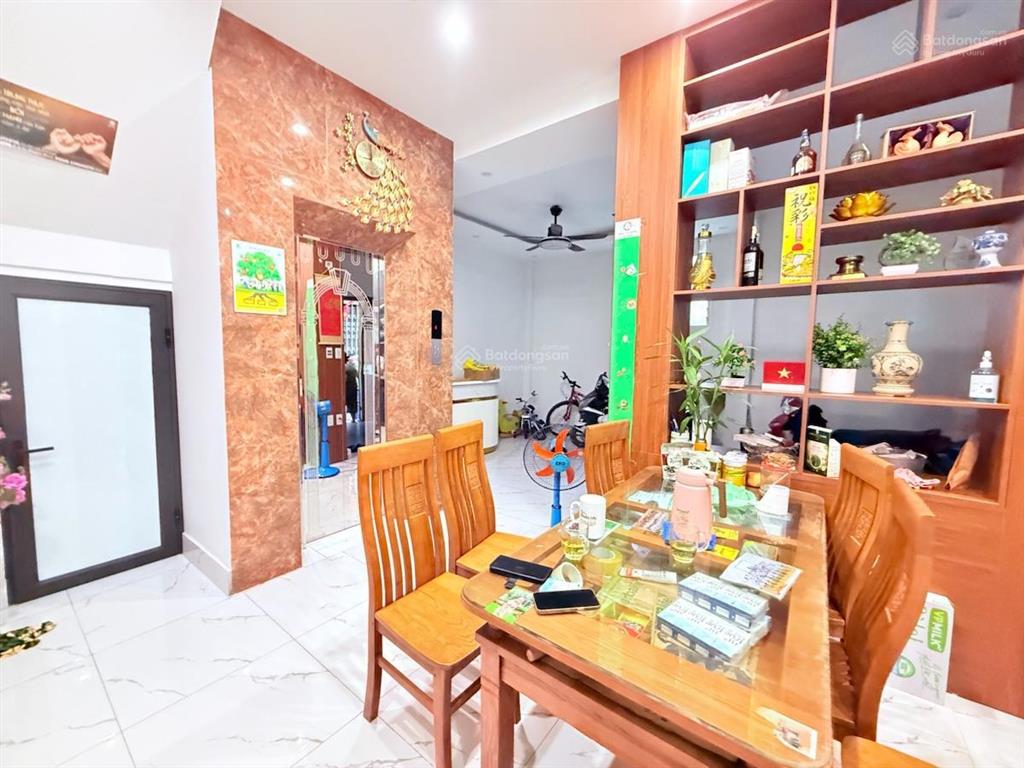 Bán nhà đội cấn  vip ba đình  nhà dân xây  55m2 4 tầng  thang máy  gần phố  giá đầu tư
