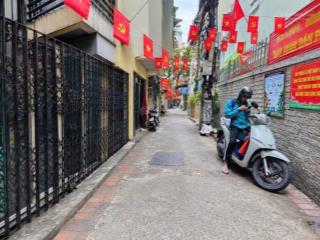 Bán nhà ngọc hà ba đình  nhà dân xây kcbt ô chờ thang máy nội thất gỗ lim xịn sò !
