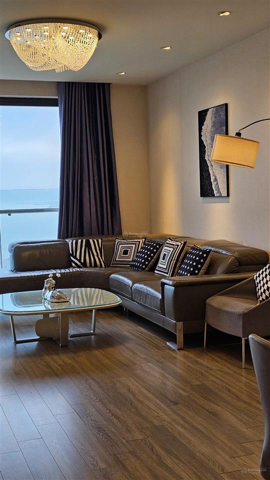 Bán căn 3pn  view đẹp nhất toà bim 24 tầng  4.8 tỷ