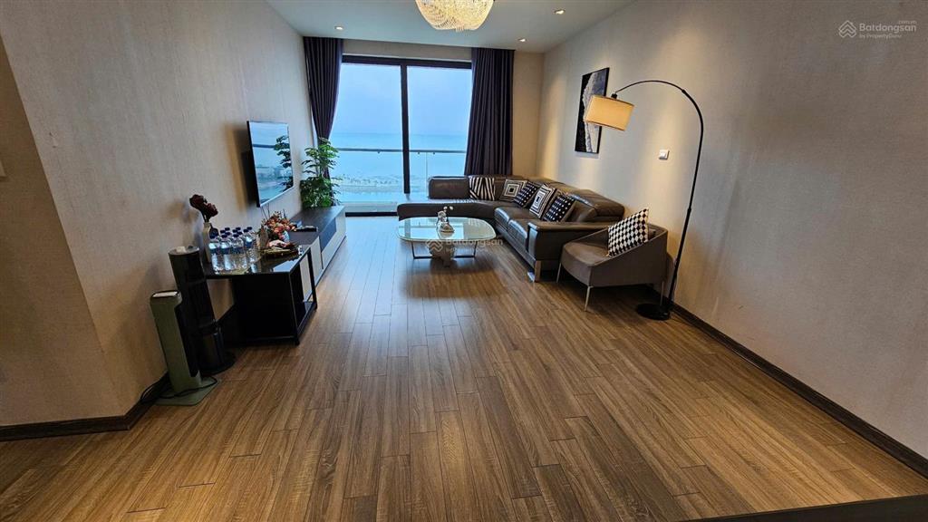 Bán căn 3pn  view đẹp nhất toà bim 24 tầng  4.8 tỷ