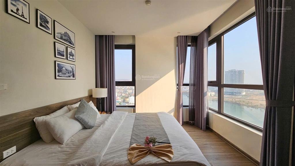 Bán căn 3pn  view đẹp nhất toà bim 24 tầng  4.8 tỷ