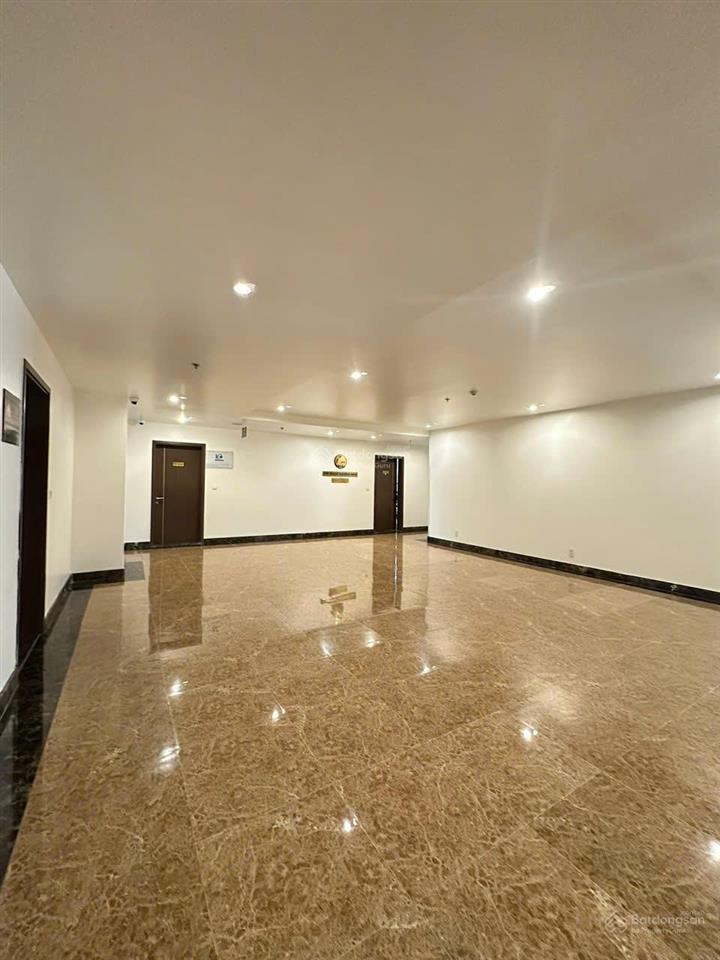 Bán gấp văn phòng  officetel  nội thất đẹp, vị trí đẹp, giá 5.8 tỷ gồm thuế phí sang tên