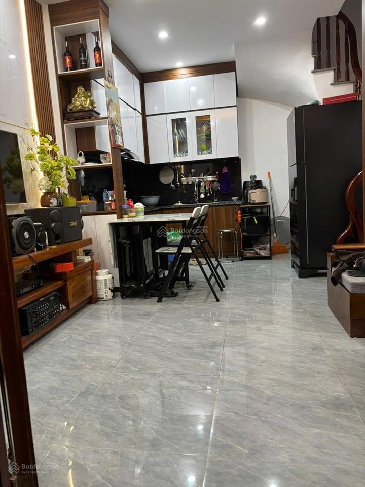 Cần tiền bán gấp nhà 5 tầng, 45m2 full nội thất, gần ô tô, trường, công viên, chợ