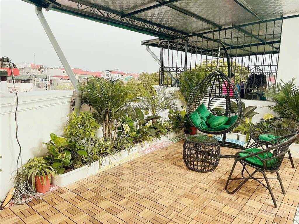 Ô tô, lô góc, trung tâm phố việt hưng dt 48m2, gần trường, chợ, công viên.
