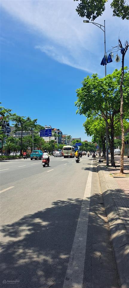 Chính chủ cần bán gấp nhà 3 tầng dt 86m2, mặt phố ngô gia tự, vị trí trung tâm kinh doanh sầm uất