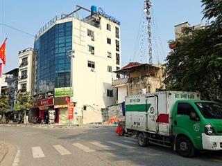 Cần bán gấp nhà phúc lợi dt 80m2, 3 tầng, ô tô vào nhà, gần trường, chợ, vinhomes