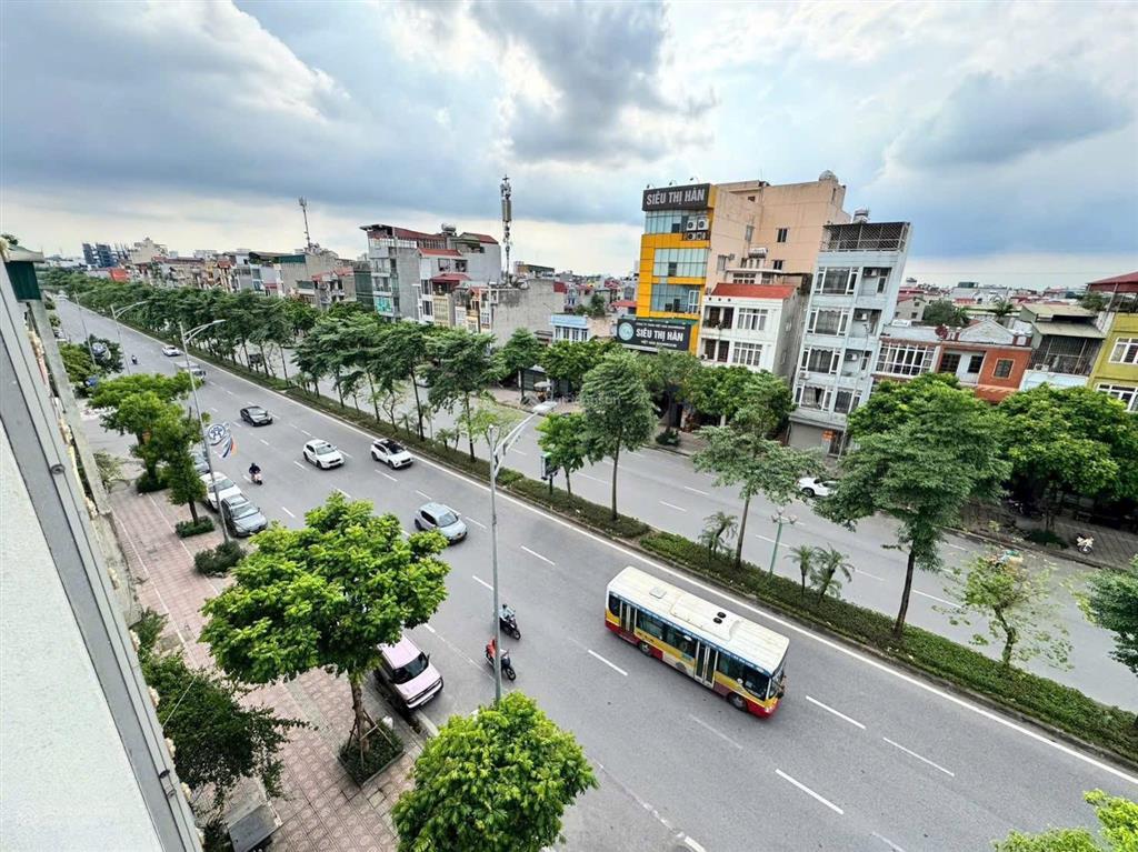 Chính chủ bán gấp nhà mặt phố ngô gia tự, 3 tầng, dt 90m2 mt 4,5m vị trí trung tâm kinh doanh