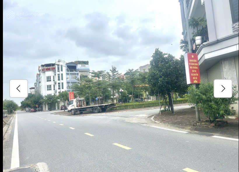 Chính chủ bán nhà phân lô việt hưng dt 75m2, 5 tầng, mt 5m, nhìn công viên, ở sướng