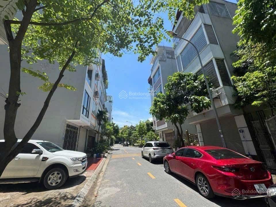 Đất đẹp siêu hiếm việt hưng dt 96m2, mt 6,2m gần công viên, khu phân lô tđc dân trí cao