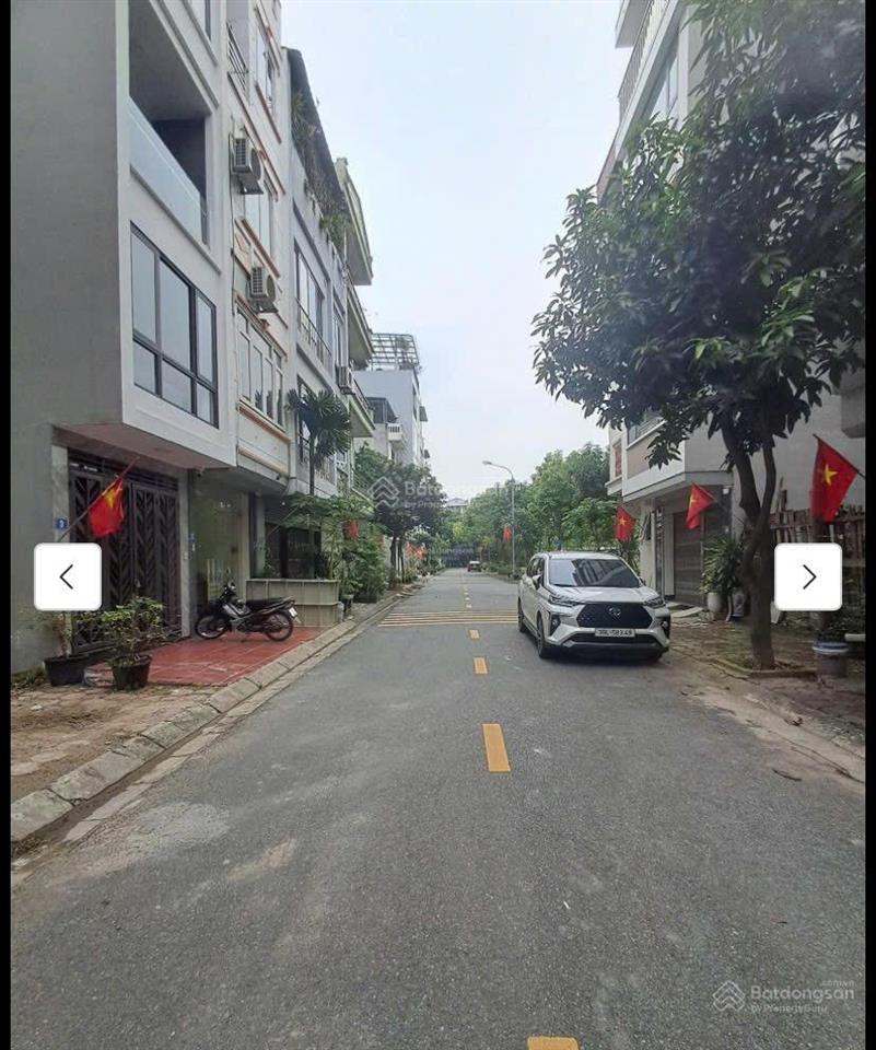 Chính chủ bán gấp nhà tái định cư việt hưng dt 45m2, 5 tầng, mt 4,2m gần công viên, trường học, chợ